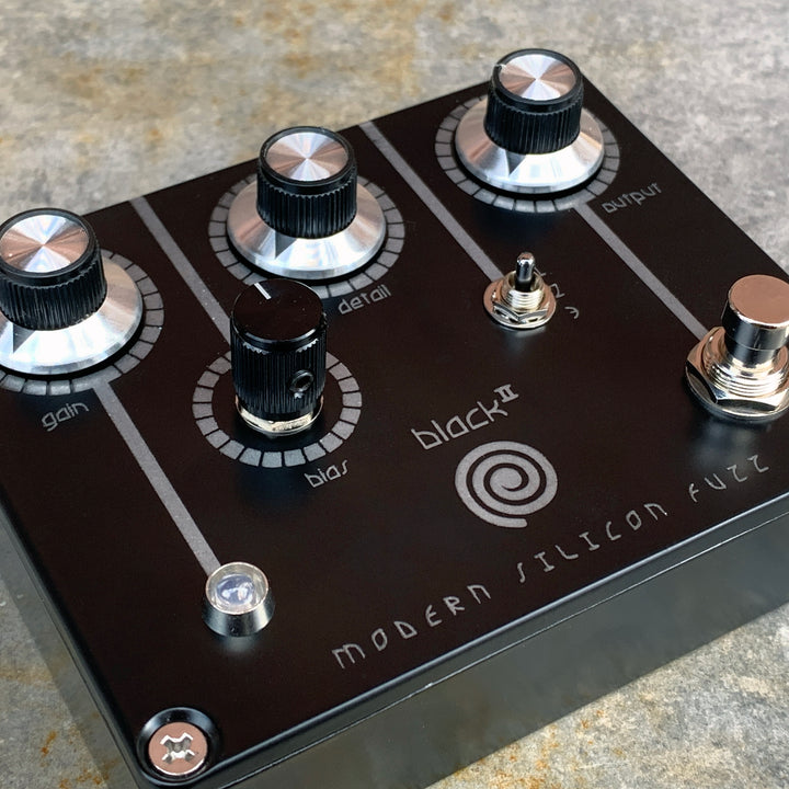 Black Spiral II Modern Silicon Fuzz