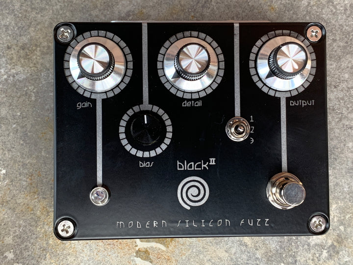 Black Spiral II Modern Silicon Fuzz